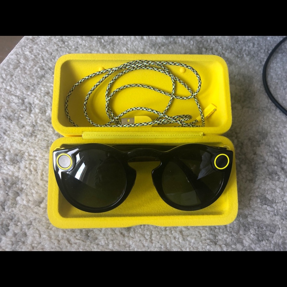 Snap spectacles